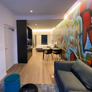 Blackhome I Contactless Check-in Appart hôtel